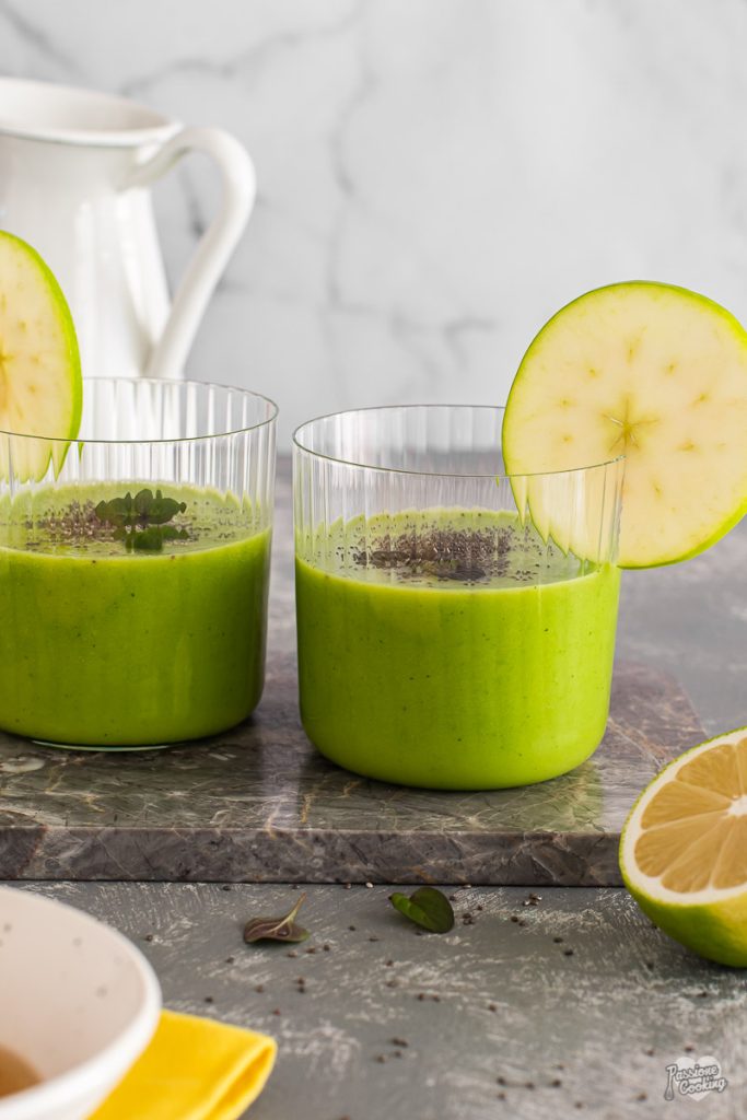 Green Smoothie with Granny Smith Apples