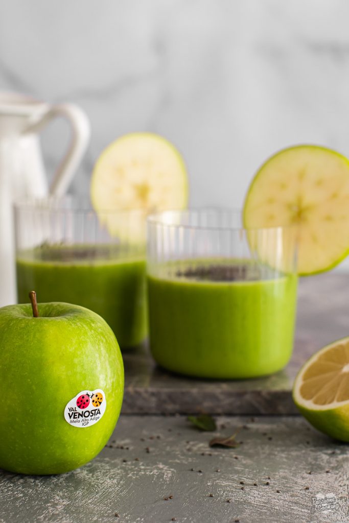 Green Smoothie with Granny Smith Apples