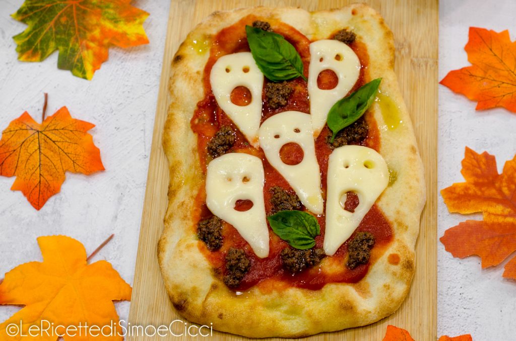 Halloween Pinsa with Cheese Ghosts