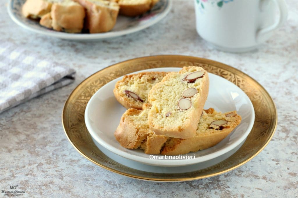 Homemade Almond Cookies