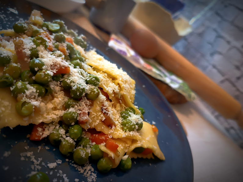 Occitan Fesqueirols with Peas and Bacon