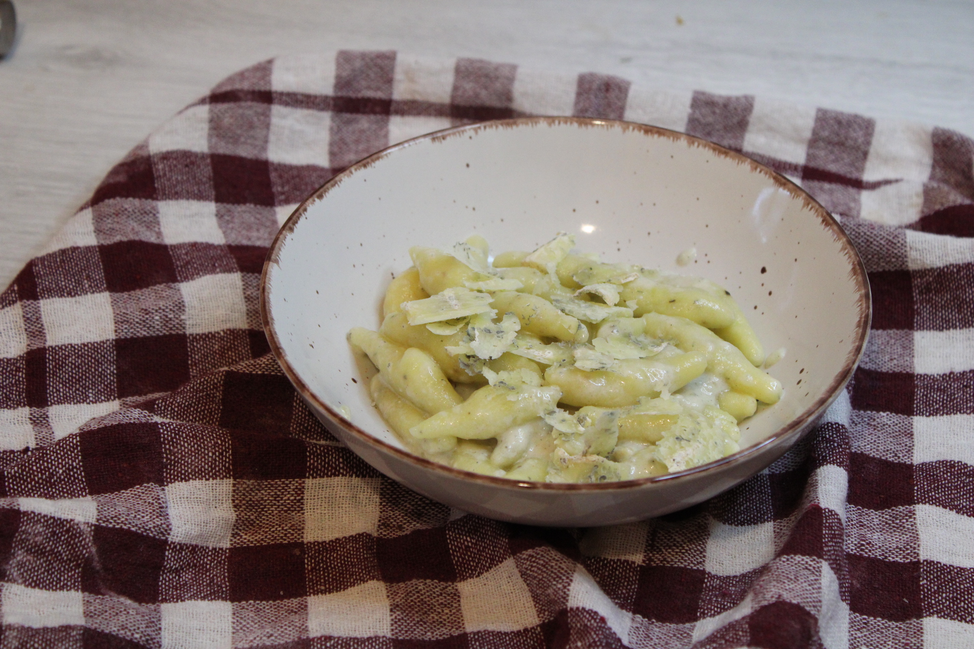 The Ravioles with Blue Cheese from the Po Valley with Thyme Scent