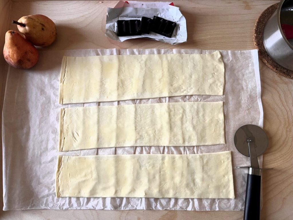 easy pear chocolate puff pastries