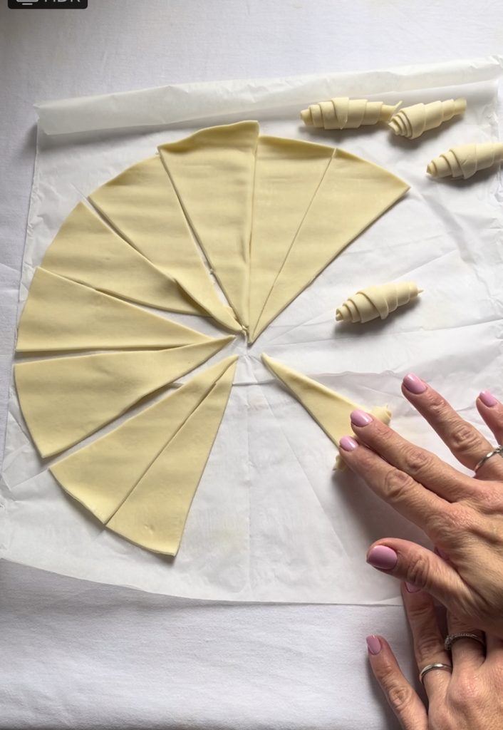 mini filled puff pastry croissants