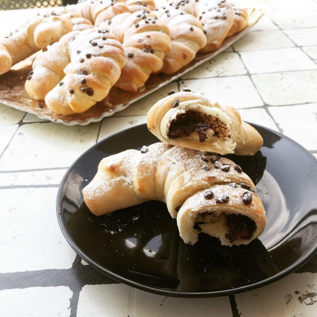 very soft yogurt chocolate brioches