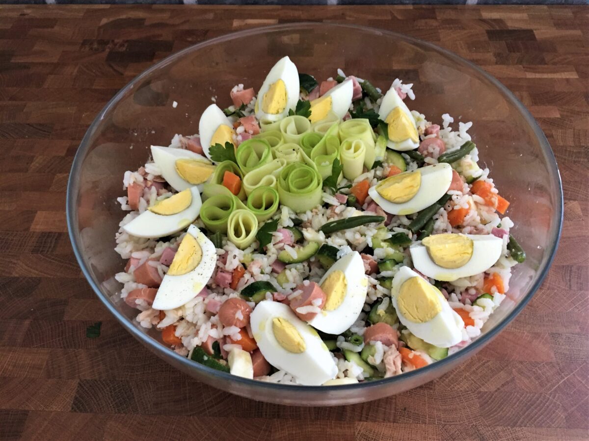 FRESH AND COLORFUL RICE SALAD