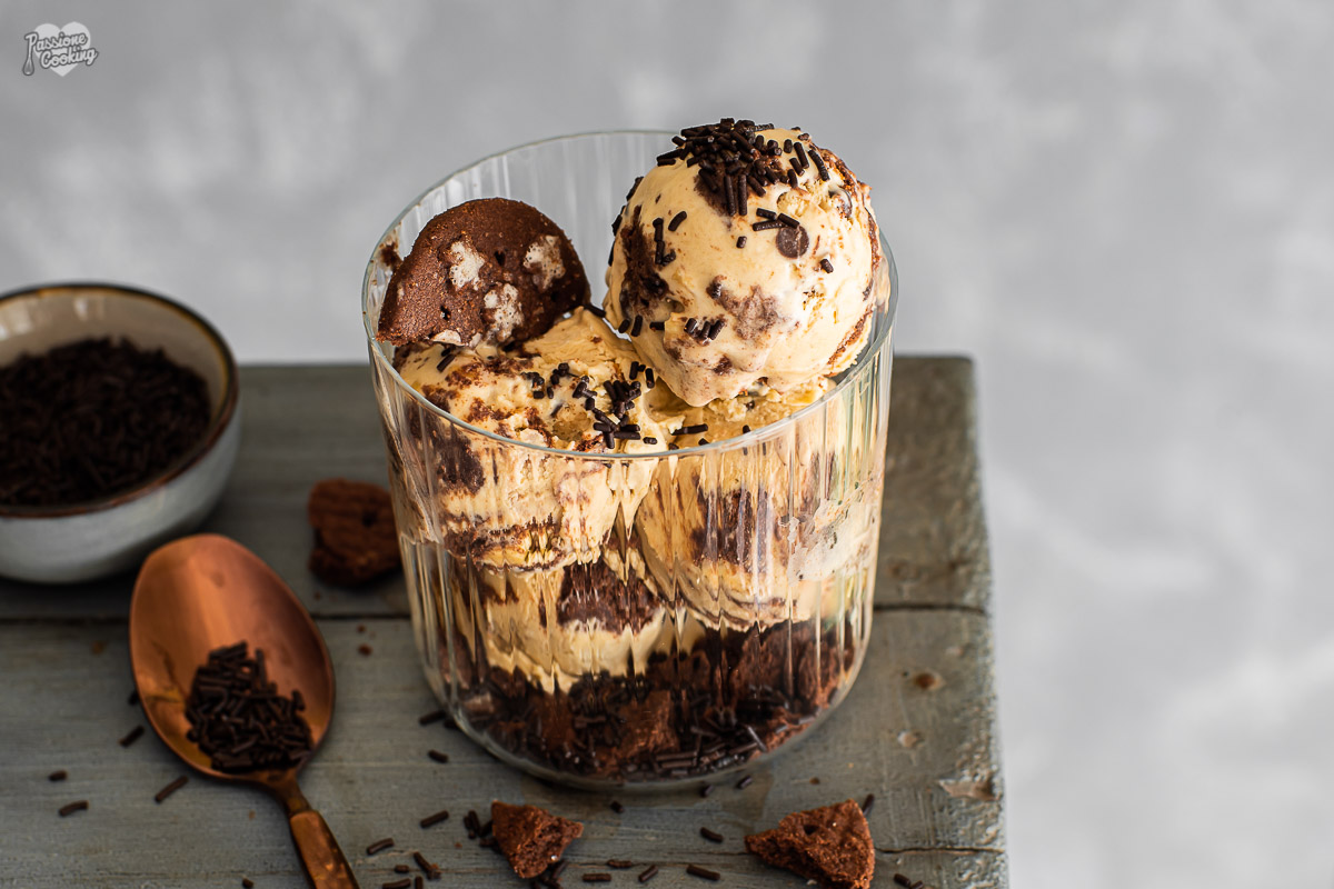 Ice Cream with Cookies and Hazelnuts