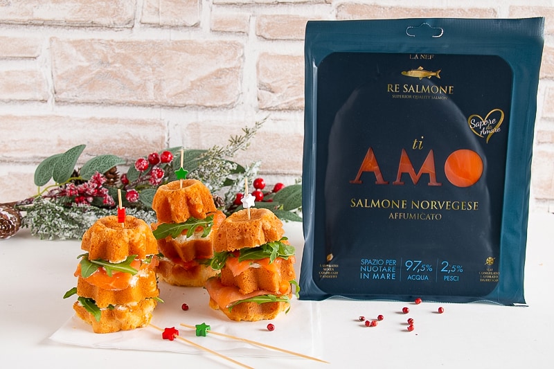 Mini Pandoro Filled with Salmon