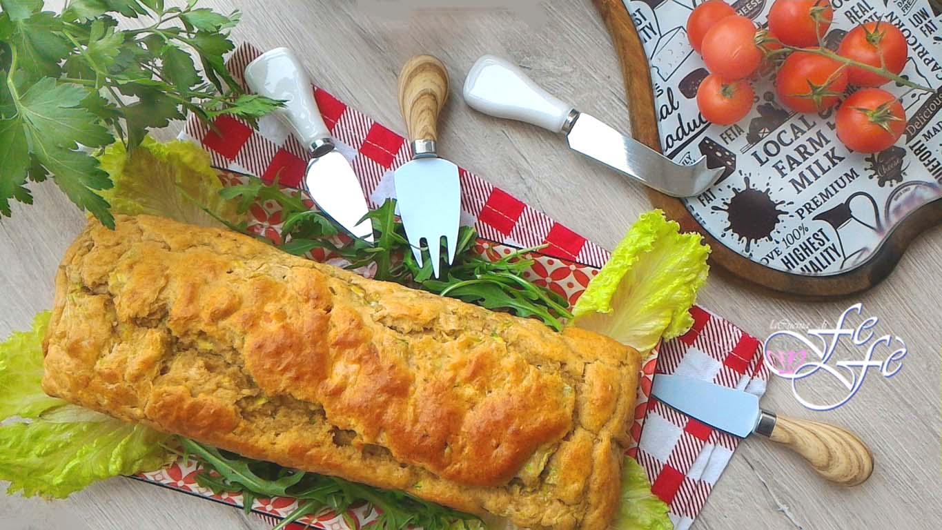 WHOLE WHEAT CAKE WITH ZUCCHINI AND SALMON