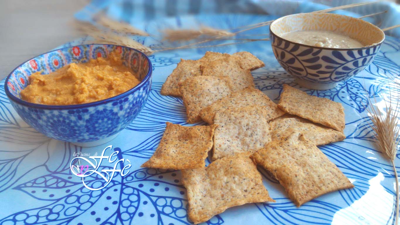 WHOLE WHEAT CRACKERS WITH POPPY SEEDS