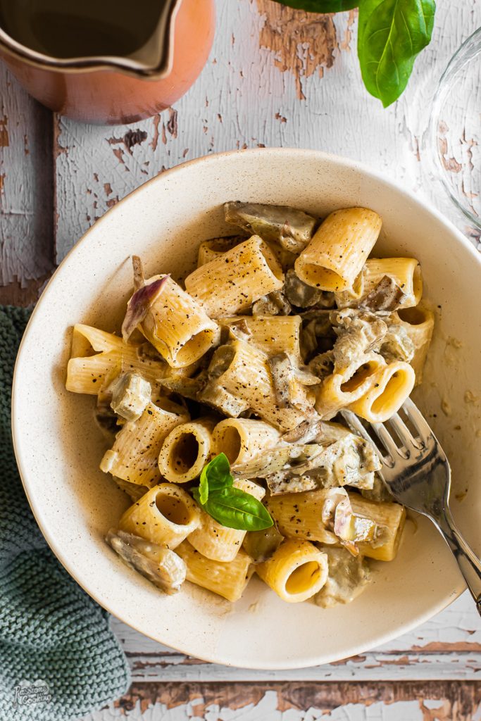 Pasta with Artichokes and Mascarpone