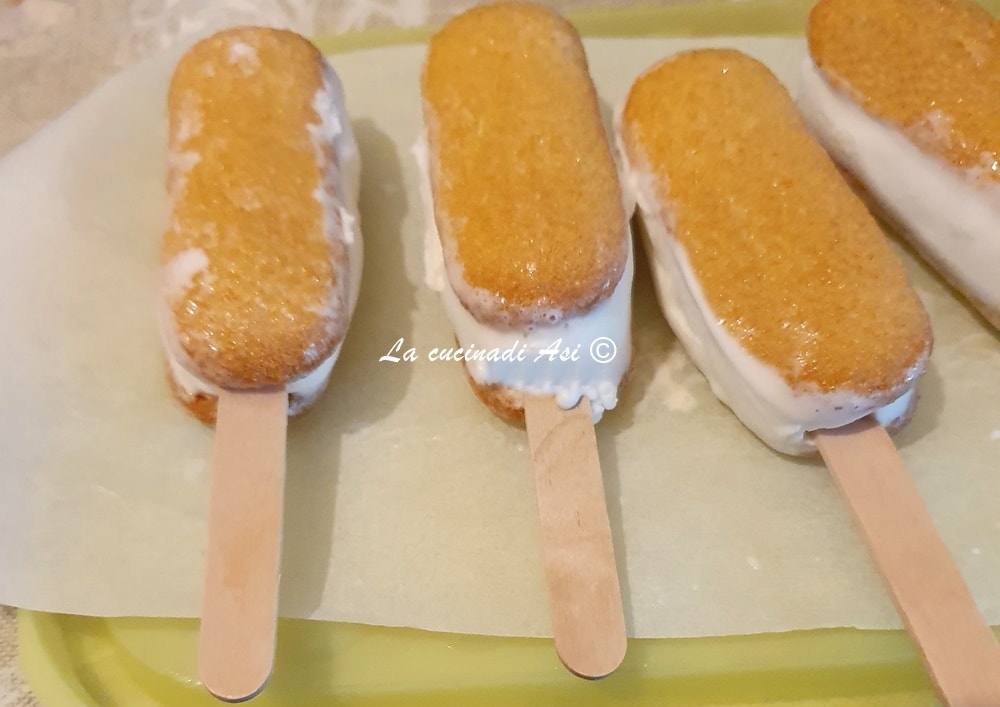 homemade chocolate-covered ice cream with Pavesini