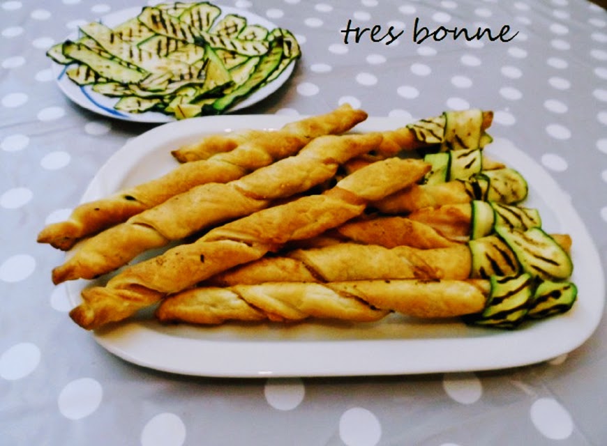 PUFF PASTRY BREADSTICKS