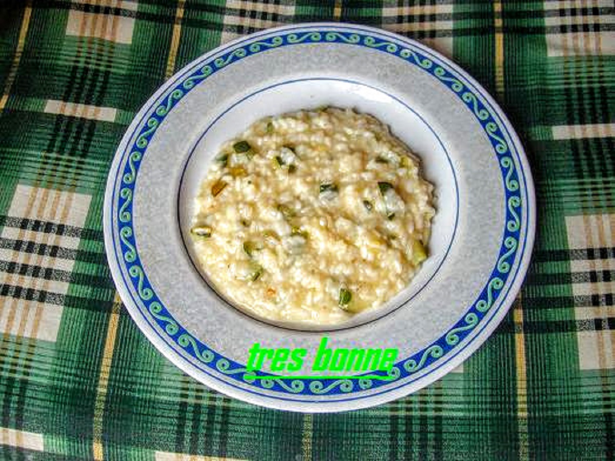 Light and Fragrant Rice with Zucchini and Smoked Cheese with Mint