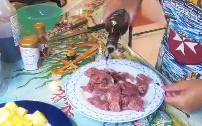 Pan-Seared Turkey Thigh with Pineapple