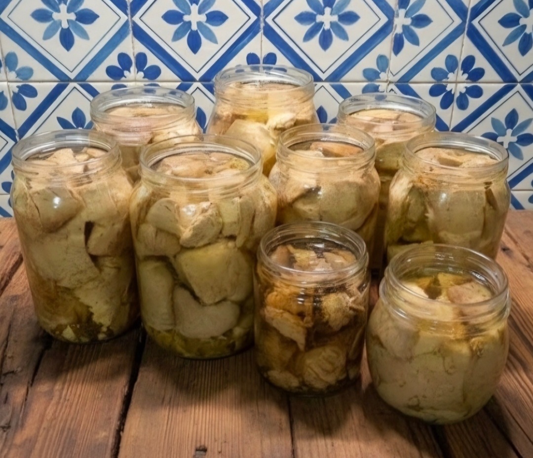 Red Tuna in Oil Preserve