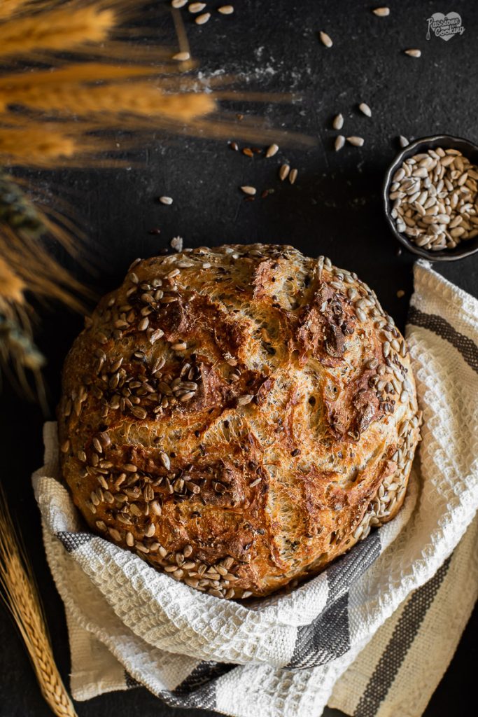 Seed Bread with Oat Flakes
