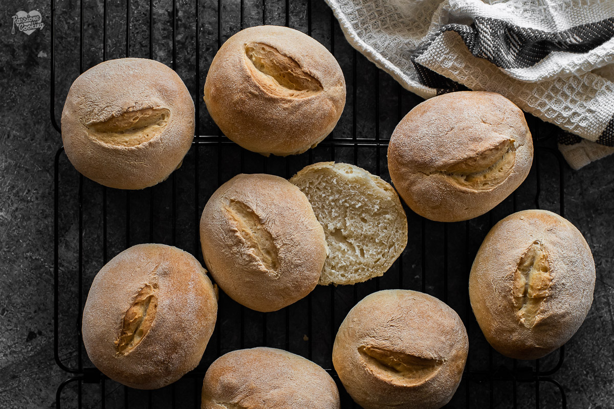Semolina and Ricotta Rolls