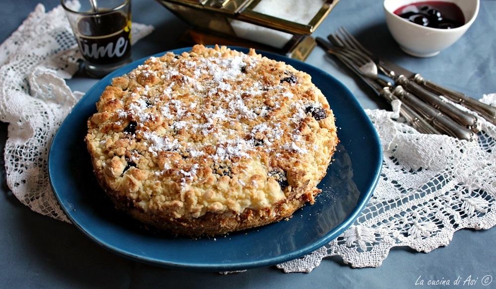 Sour Cherries and Crumble Shortcrust