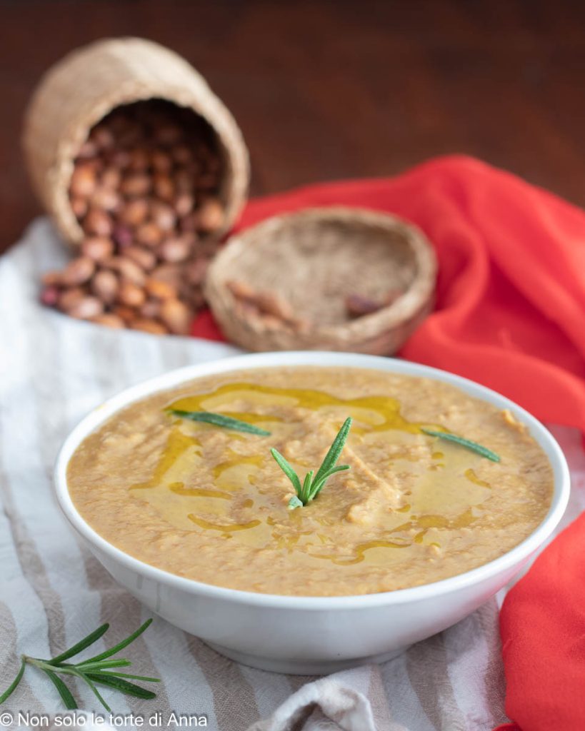 velvety borlotti bean soup