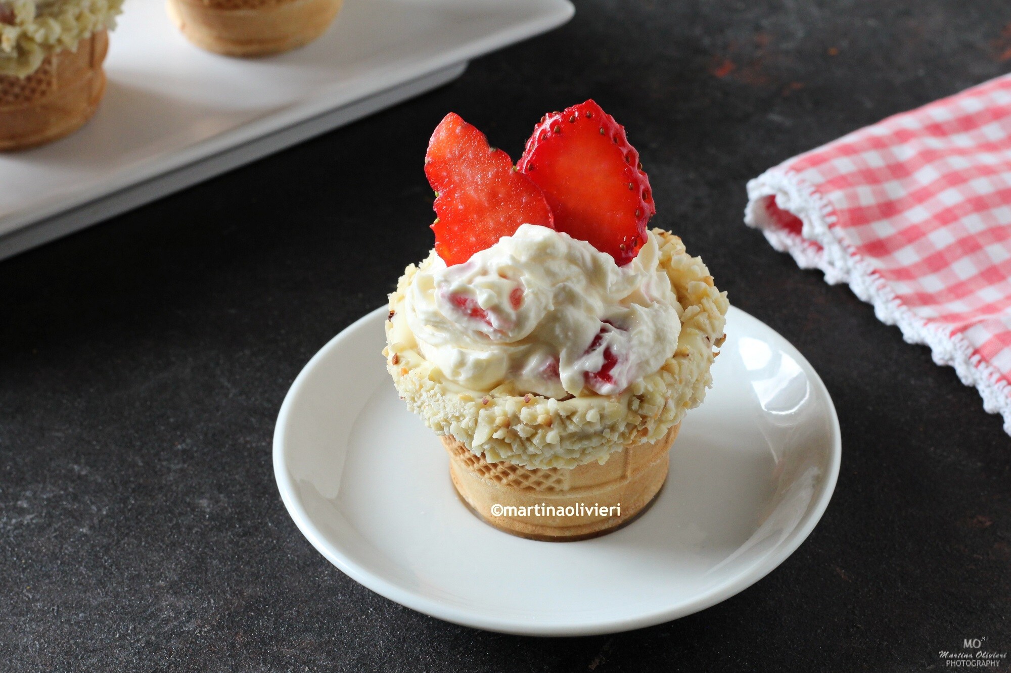 Wafers with Yogurt Cream and Strawberries