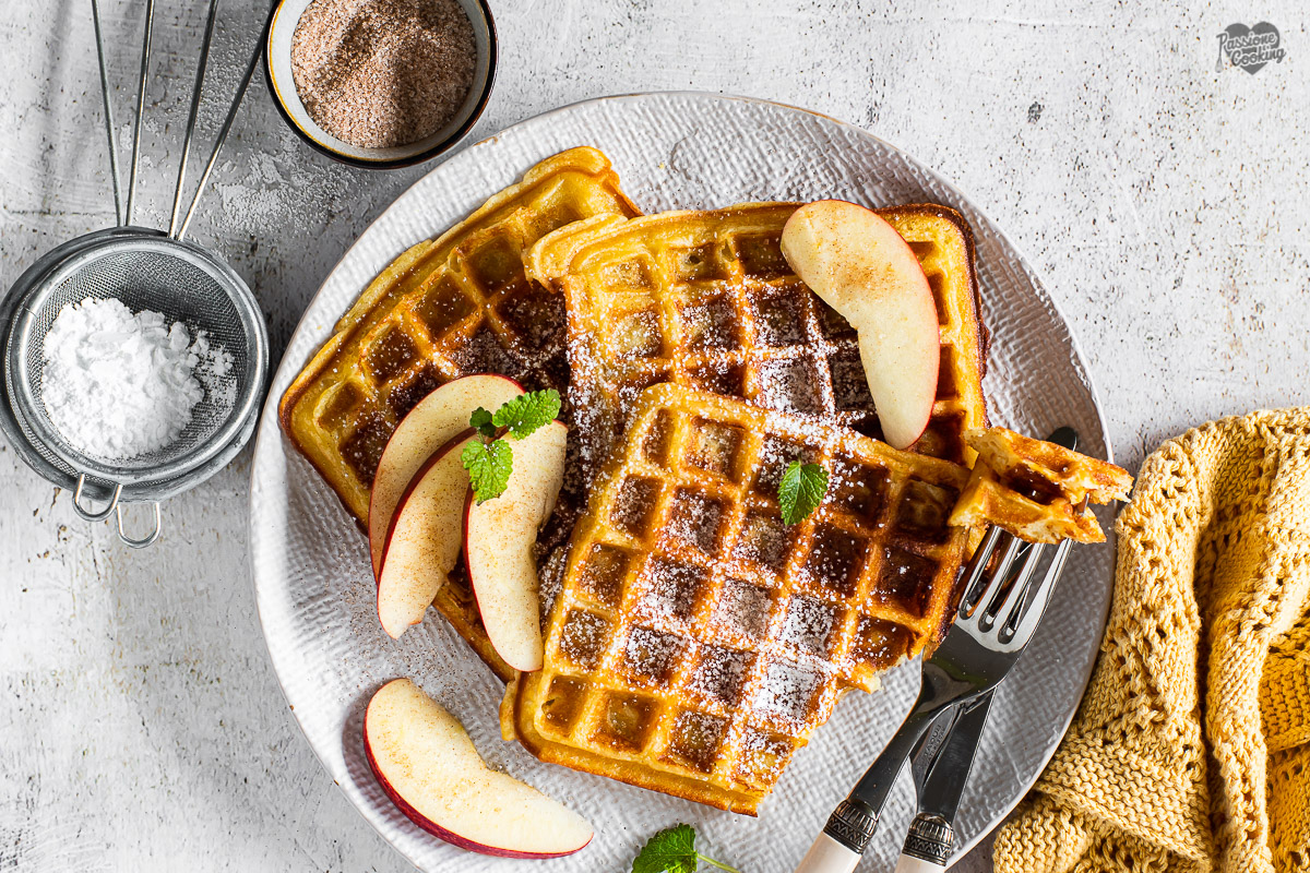 Waffles with Royal Gala Val Venosta Apples