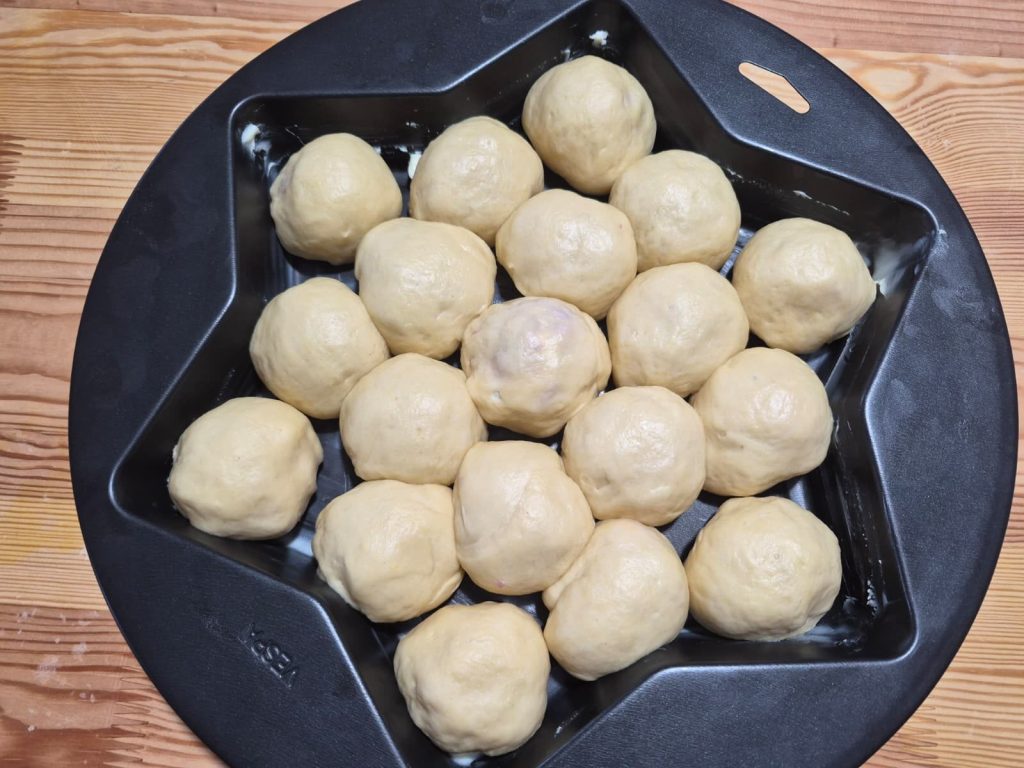 Soft Savory Danube Star