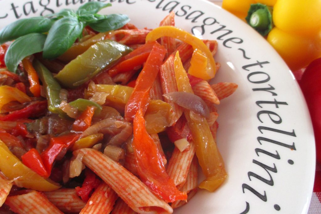 Light Whole Wheat Pasta with Peppers, Eat Without Belly