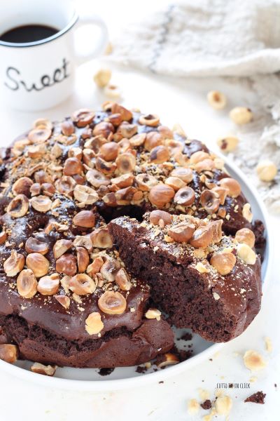 allow the cake to cool, remove it from the mold, and slice it