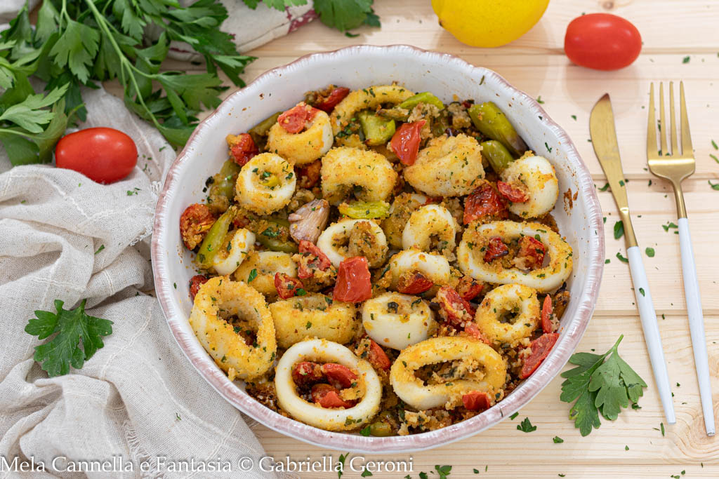Baked Breaded Squid Rings with Vegetables