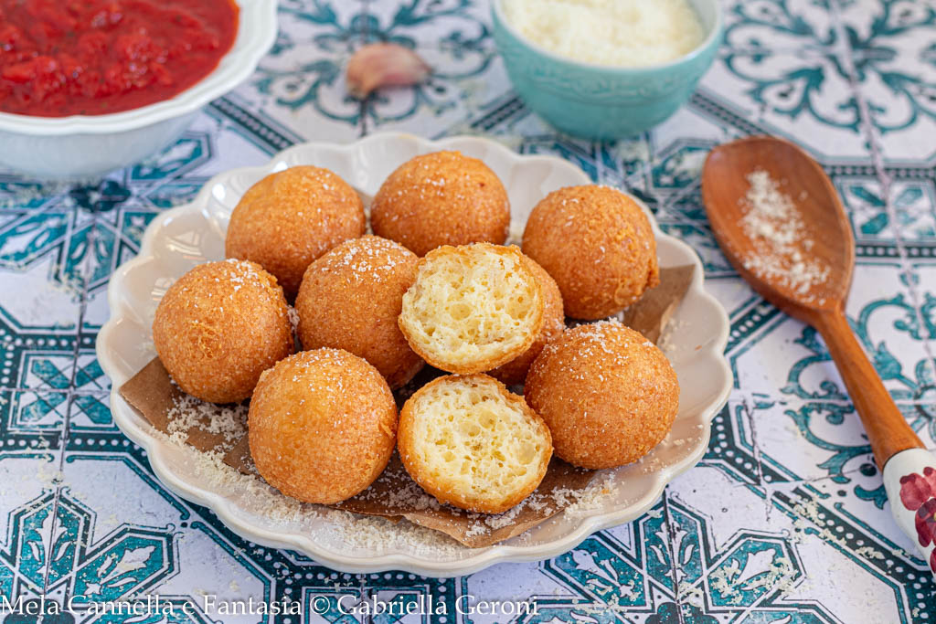 Cheese and Egg Balls without Bread Abruzzese Recipe