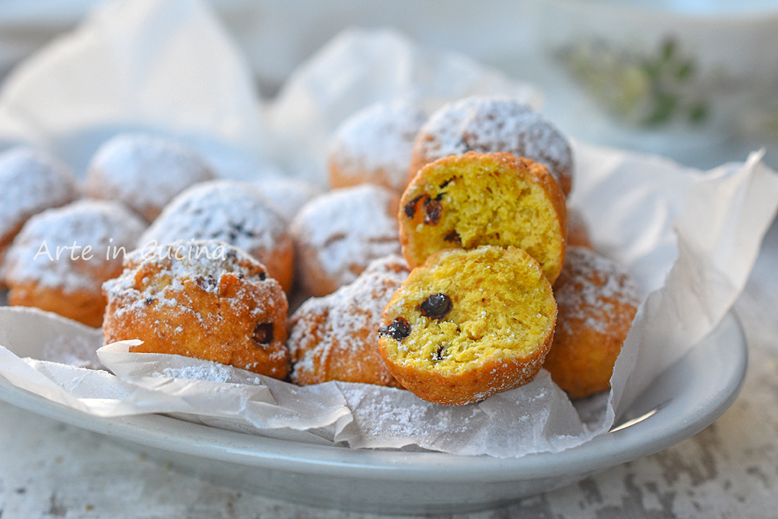 CHOCOLATE CHIP CASTAGNOLE with ricotta