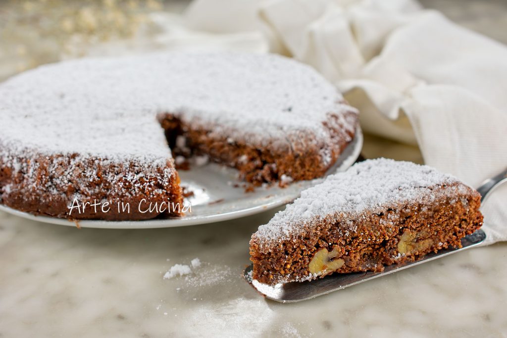 Chocolate and dried fruit cake