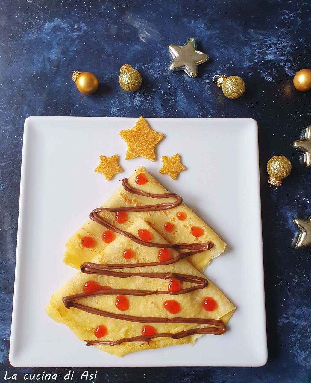 Christmas Tree Crepes (chocolate and jam)