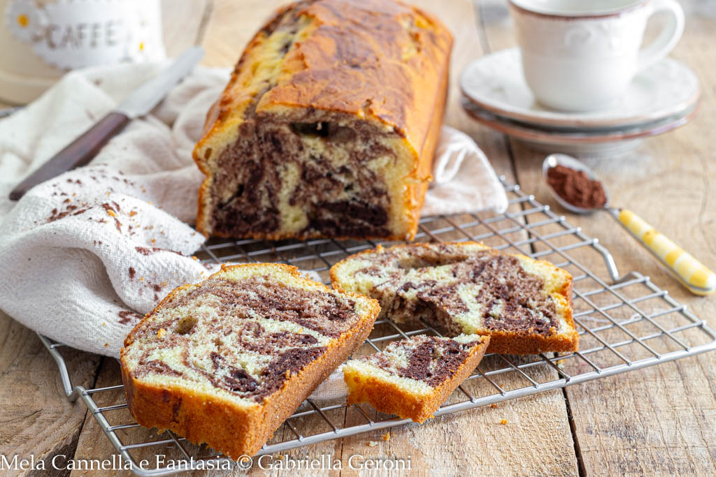 Soft Cocoa Marbled Plumcake Without Butter or Milk