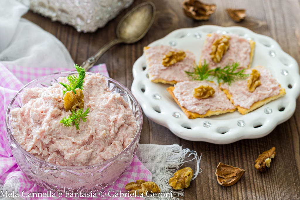 Cooked Ham, Ricotta, and Walnut Mousse Ready in 5 Minutes