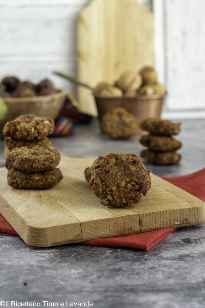 cookies with dried fruits and dates