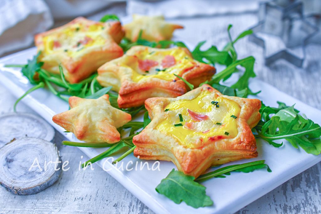 Creamy cheese streamers in 5 minutes puff pastry appetizer Christmas