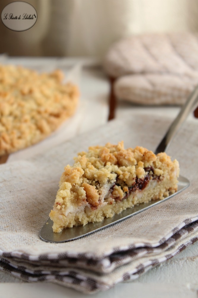 Crumble with Ricotta and Hazelnut Cream