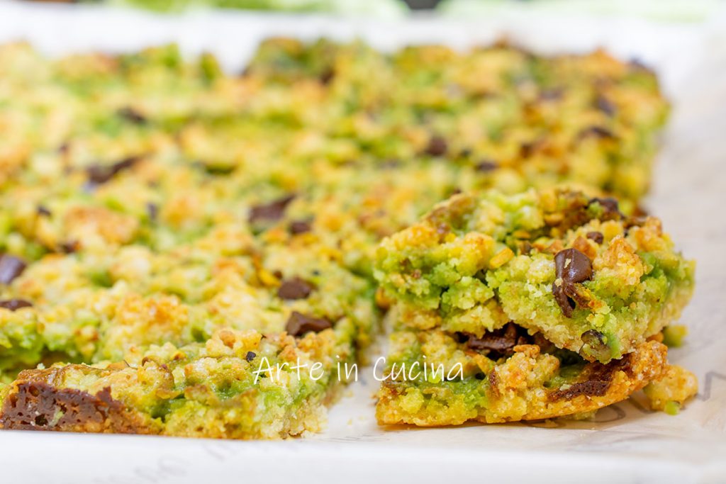 CRUMBLED TART with Mascarpone and Pistachio