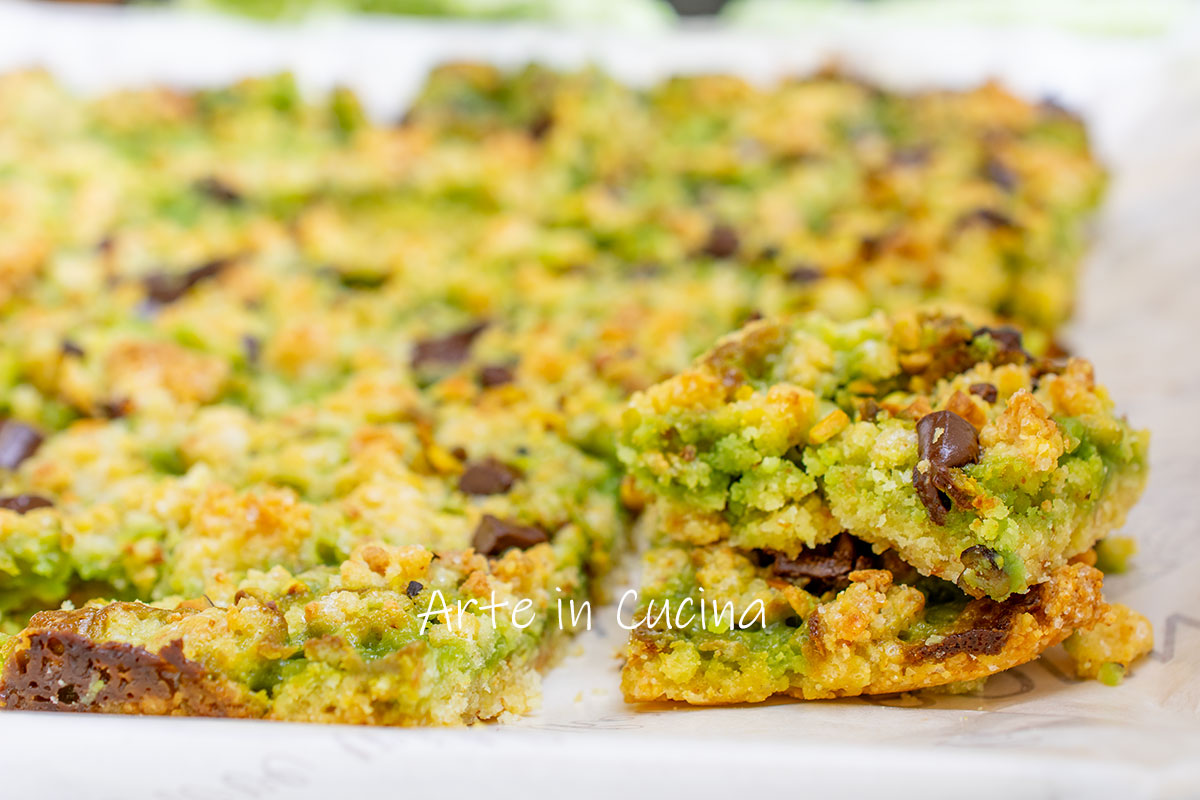 CRUMBLED TART with Mascarpone and Pistachio