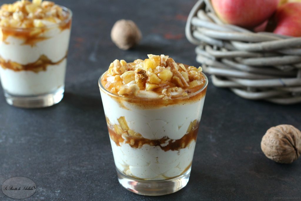 Cup with Yogurt Cream and Spiced Apples