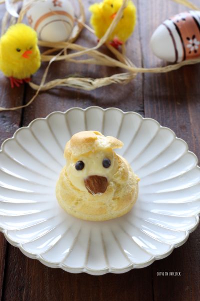 decorate with almonds and chocolate chips and serve