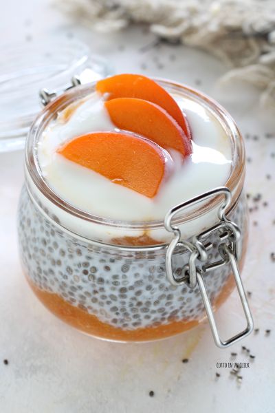 decorate with some apricot slices