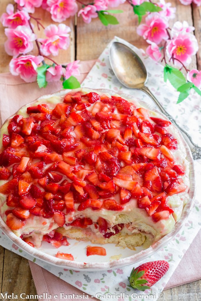 dessert with ladyfingers and cream