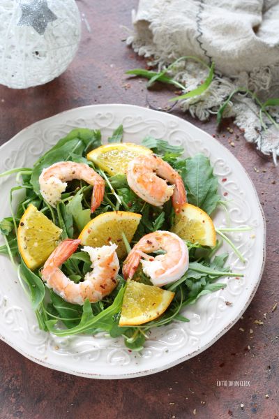 distribute the dressing and serve