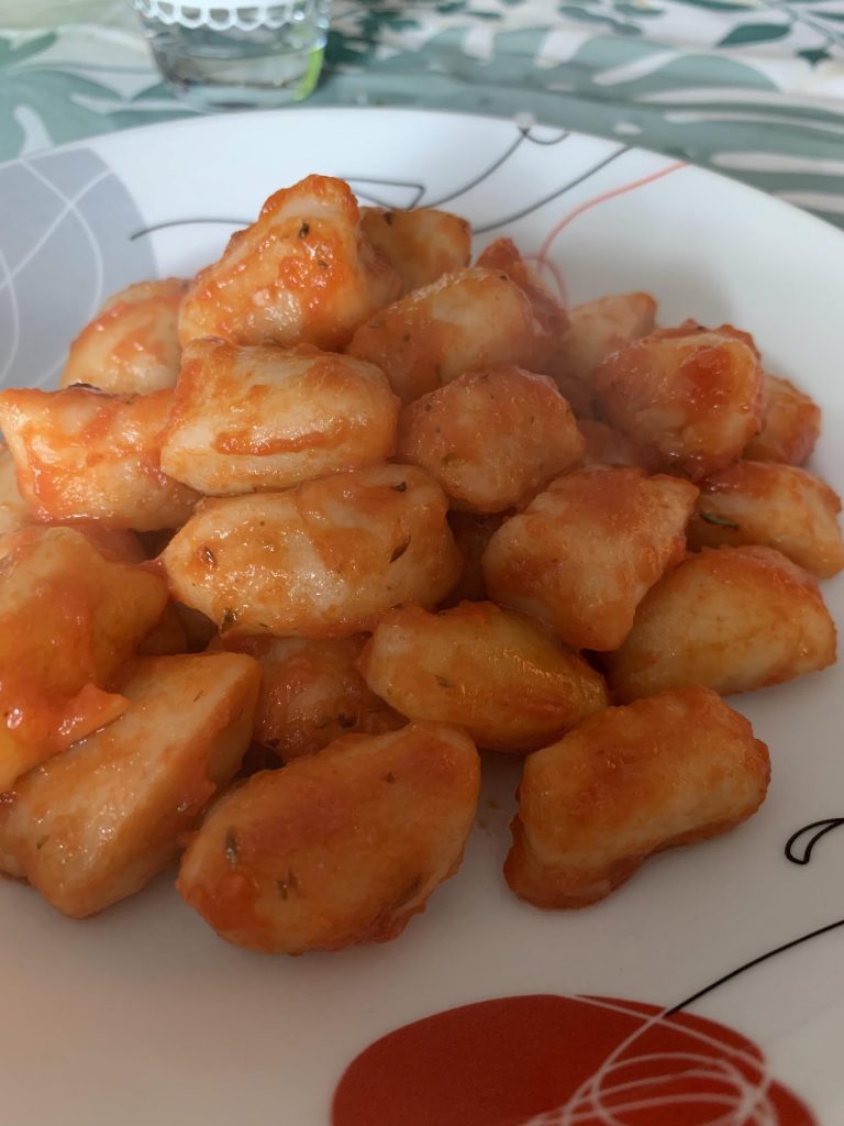 water gnocchi with tomato and oregano