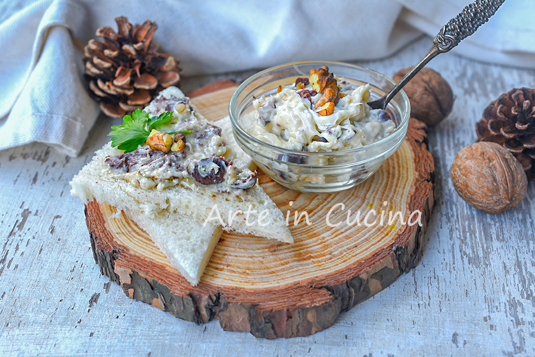 Gorgonzola Cream with Walnuts and Olives
