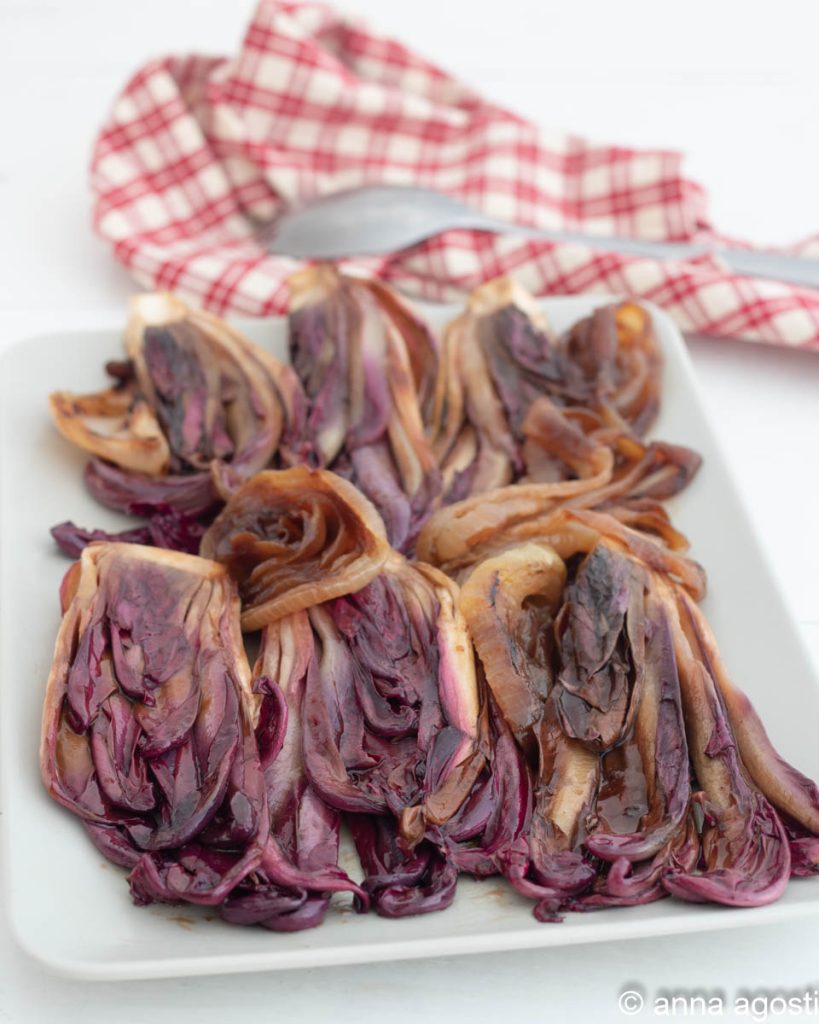 Grilled radicchio with onions