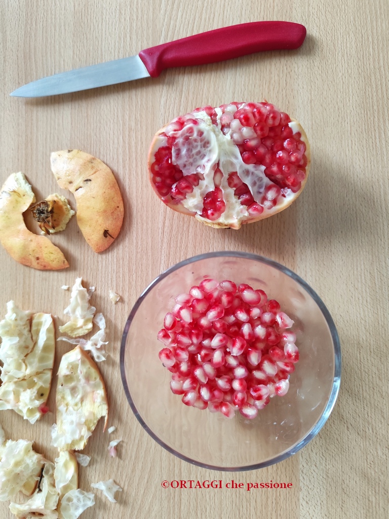 how to deseed a pomegranate without making a mess